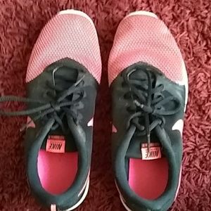 Pink woman's size 9.5 Nike sneakers